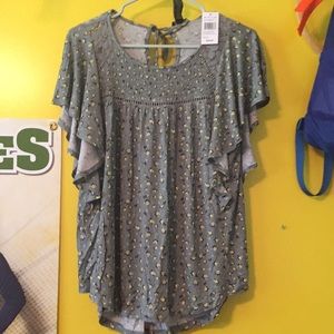 Shirt sleeve floral shirt